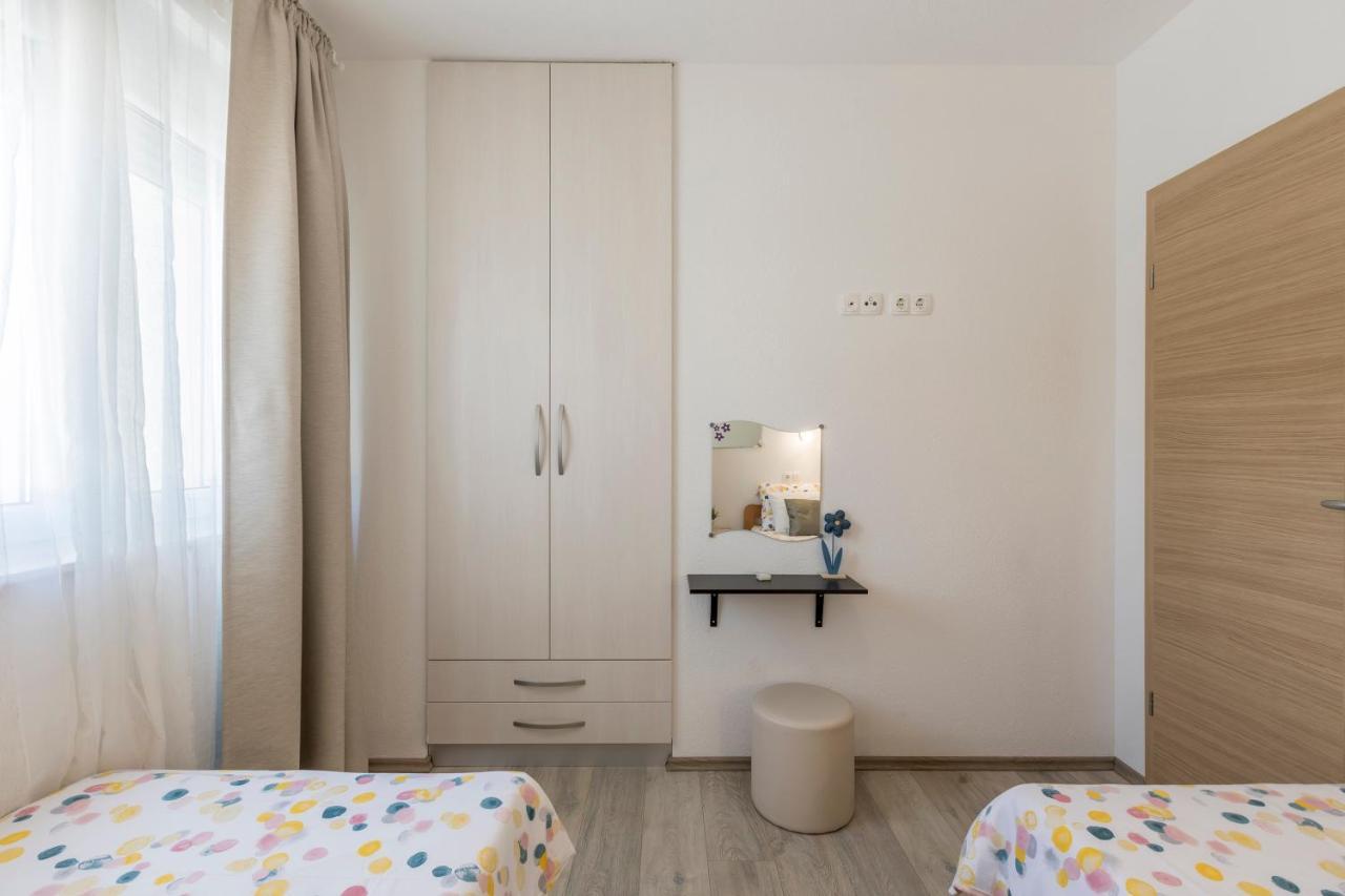 Apart Sa Terasom 250M Od Plaze,Parking,Wi Fi,Rostilj Τρογκίρ Εξωτερικό φωτογραφία