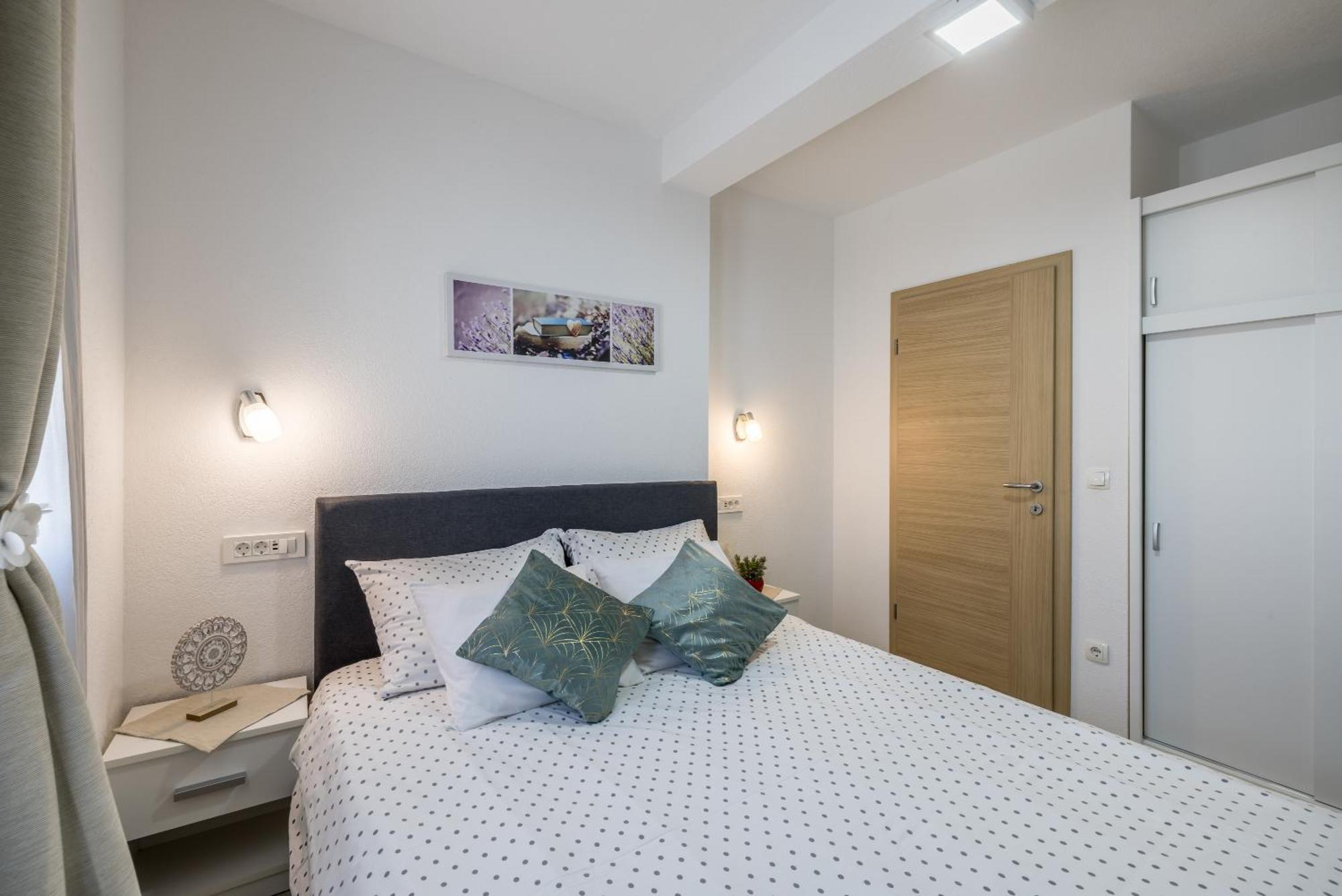 Apart Sa Terasom 250M Od Plaze,Parking,Wi Fi,Rostilj Τρογκίρ Εξωτερικό φωτογραφία
