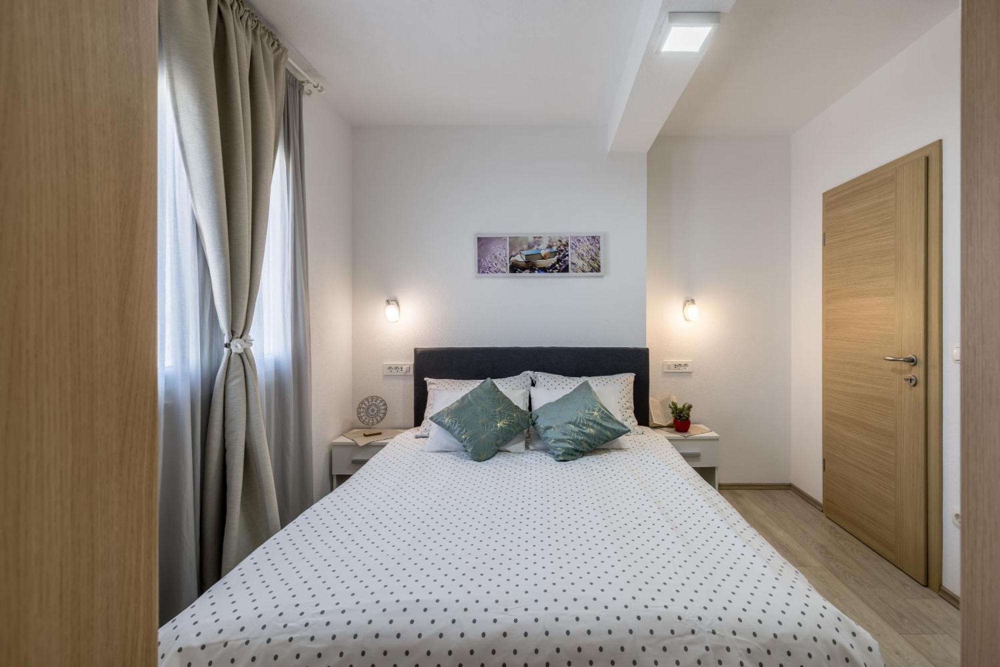 Apart Sa Terasom 250M Od Plaze,Parking,Wi Fi,Rostilj Τρογκίρ Εξωτερικό φωτογραφία