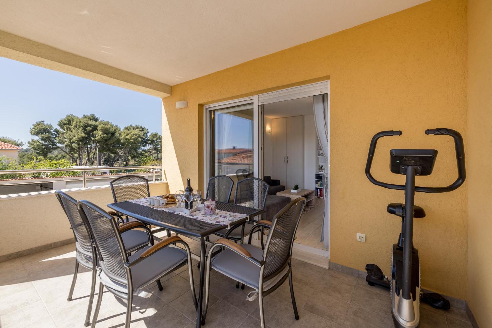 Apart Sa Terasom 250M Od Plaze,Parking,Wi Fi,Rostilj Τρογκίρ Εξωτερικό φωτογραφία