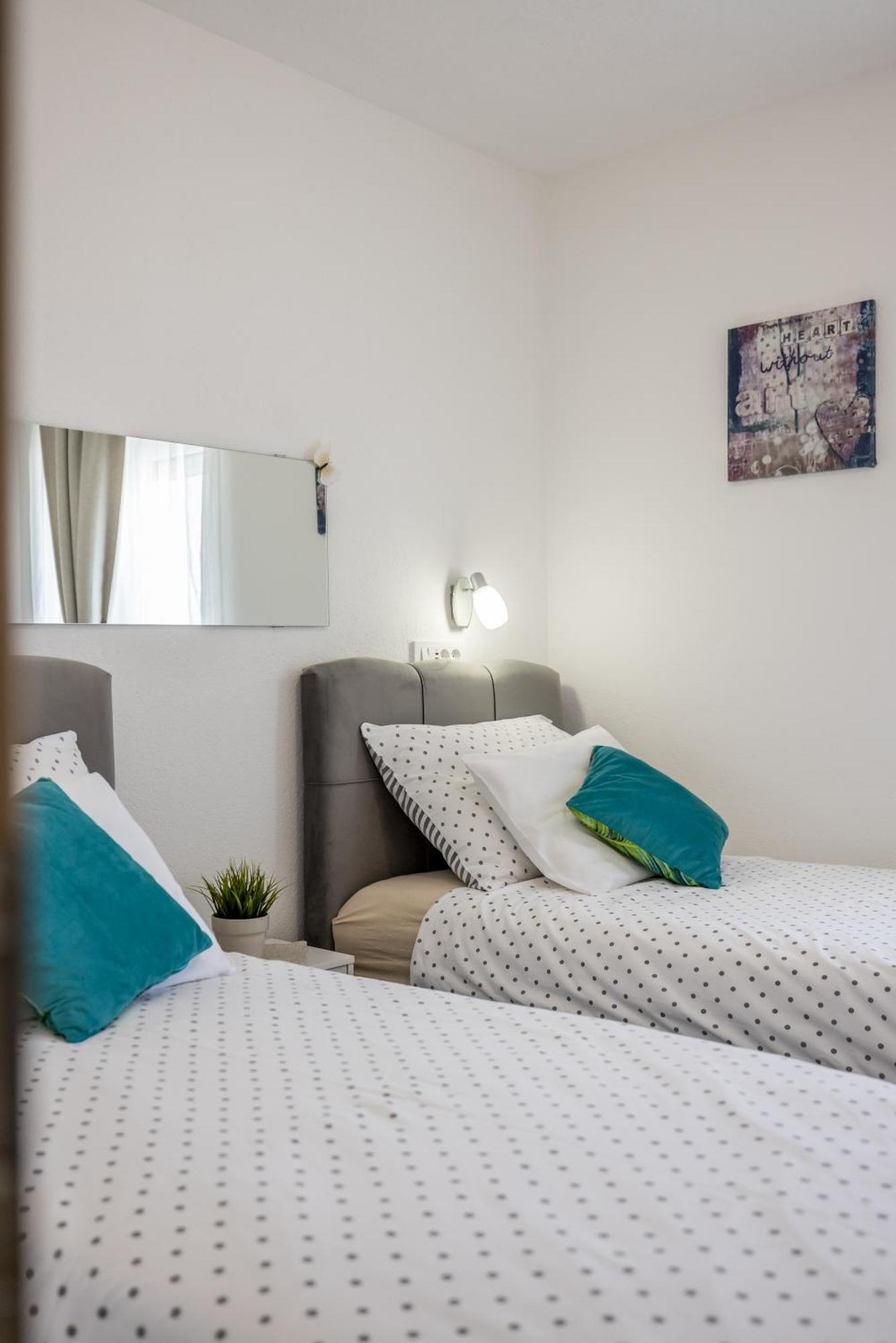 Apart Sa Terasom 250M Od Plaze,Parking,Wi Fi,Rostilj Τρογκίρ Εξωτερικό φωτογραφία